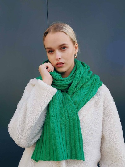 Miram green merino wool scarf