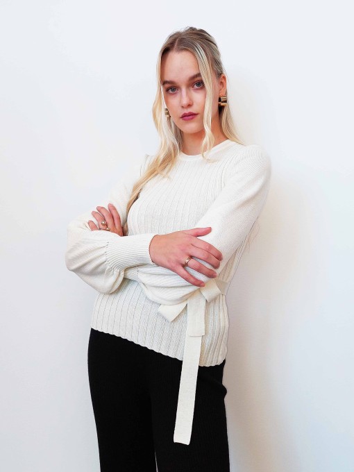 Elin natural white sweater with belt