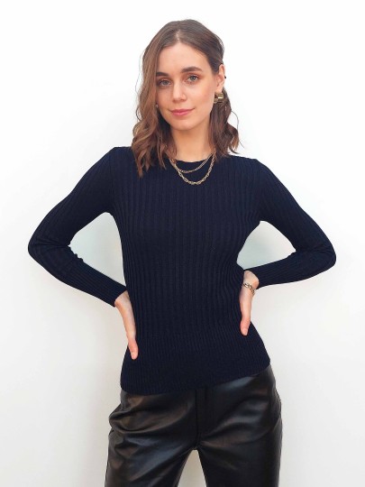 Tasy dark blue sweater