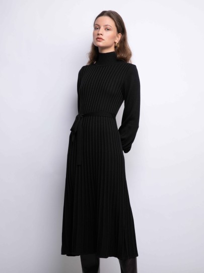 Maliin black merino wool dress